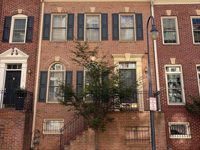 1318 N Adams Court