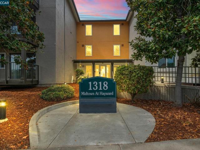 1318 B St 105