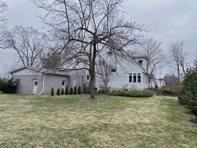 1318 E Broadway