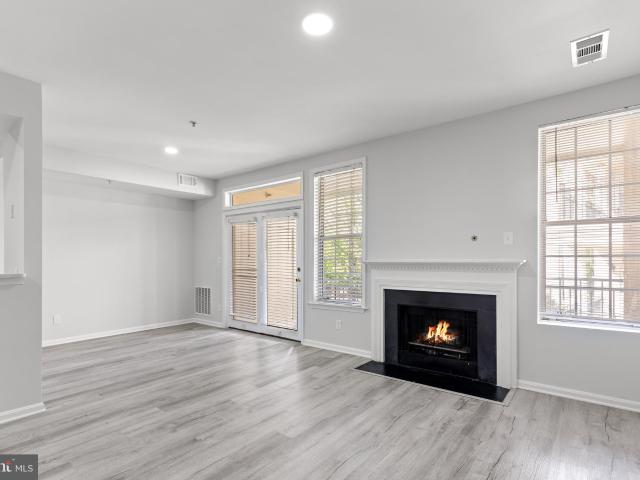 1318 Garden Wall Cir, Unit 213, Reston, VA 20194 | MLS #VAFX2317