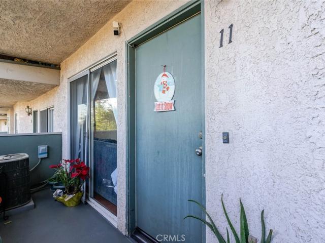 13100 Bromont Ave, Unit 11, Sylmar, CA 91342 | MLS #SR26141