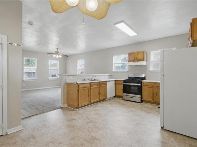 1310 Hoover AVE