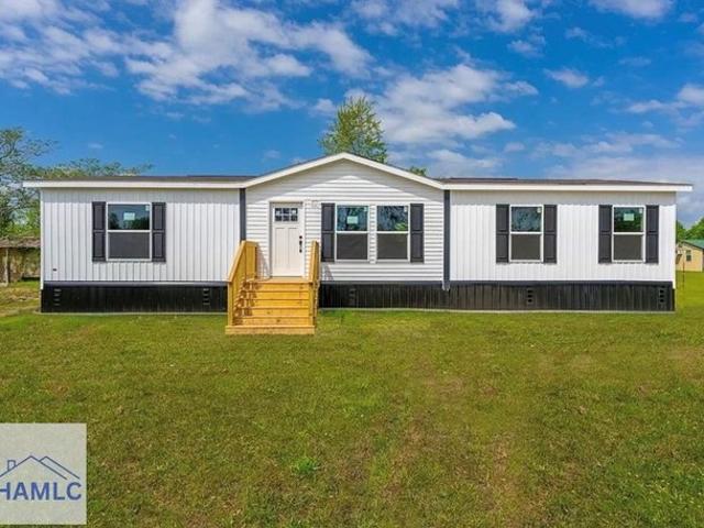 1311 Myrtle Dr, Claxton, GA 30417