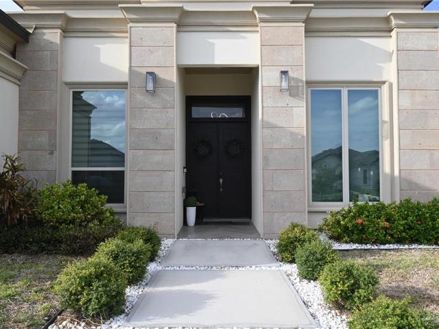 1311 E Danielle Avenue