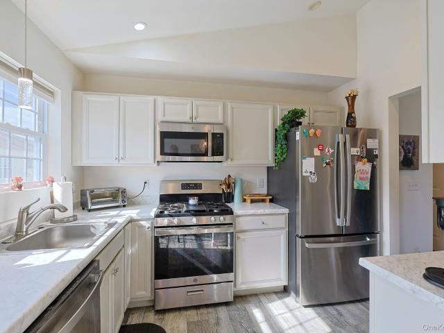 1311 Whispering Hills Dr, Chester, NY 10918 | MLS #983111