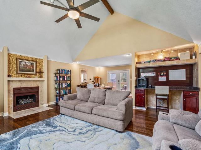 1312 Barnes Drive