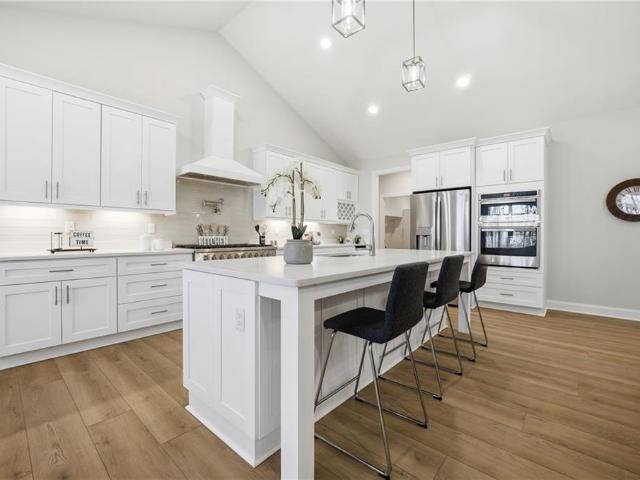 1312 Creekway DR