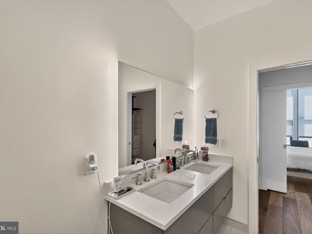 1312 King Street # 308