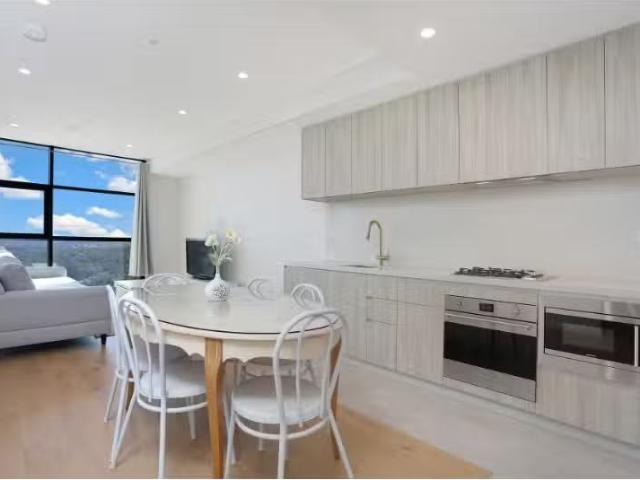 13/1302 De Clambe Drive, Castle Hill Apartment for rent Liste.