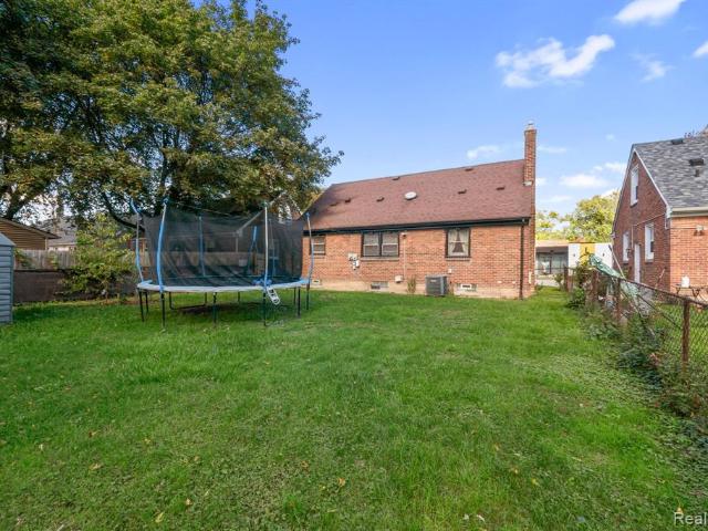 13135 W Eleven Mile Road