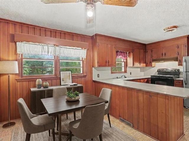 1313 Ada Avenue