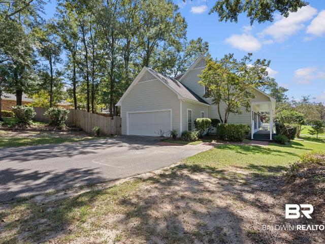 1313 E Carson Rd