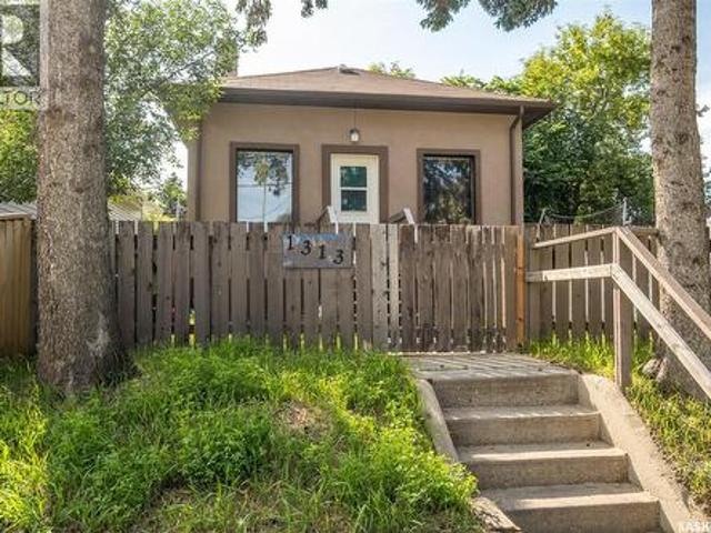 1313 6Th Avenue W, Prince Albert, SK, S6V 5J7 house for sale | Listing ID SK042871 | Royal LePage