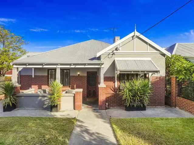 131 Anzac Road, Mount Hawthorn, WA 6016
