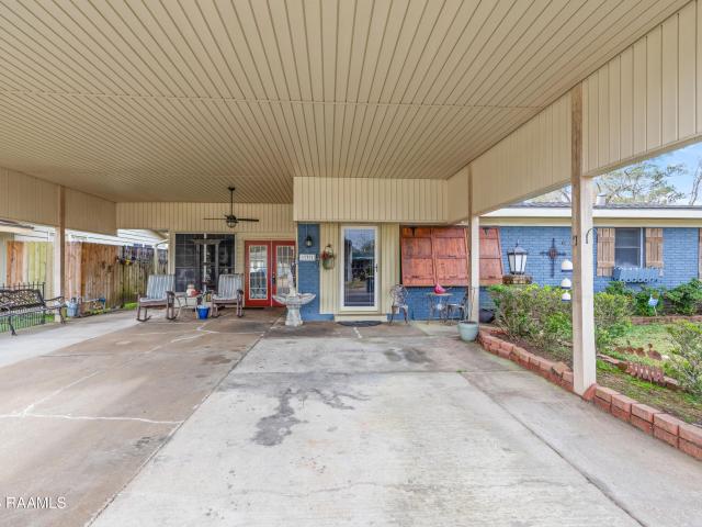 131 Bradford Dr, Carencro, LA 70520 | MLS #RA2500006