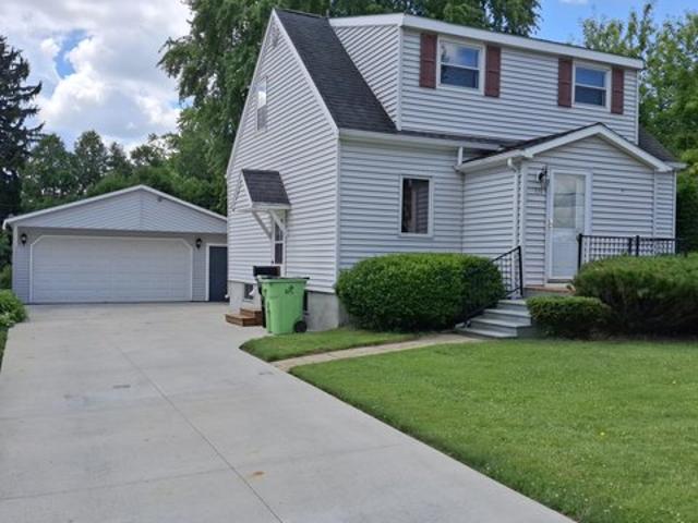 131 E Burnett St, Beaver Dam, WI 53916