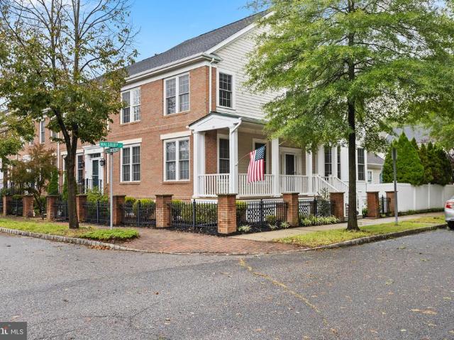 131 Ely Crescent