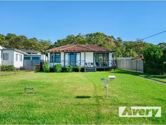 131 Kilaben Road, Kilaben Bay House for rent Listed by Proper.