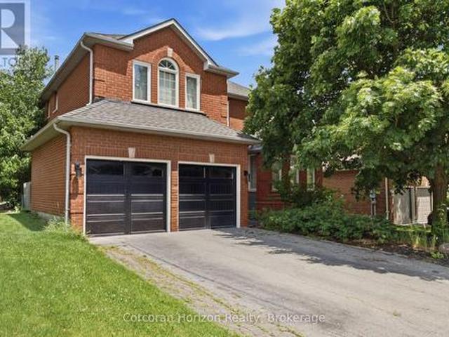 131 Huntingwood Avenue, Hamilton Dundas, ON, L9H 6X5 house for sale | Listing ID X13677 | Royal LePage
