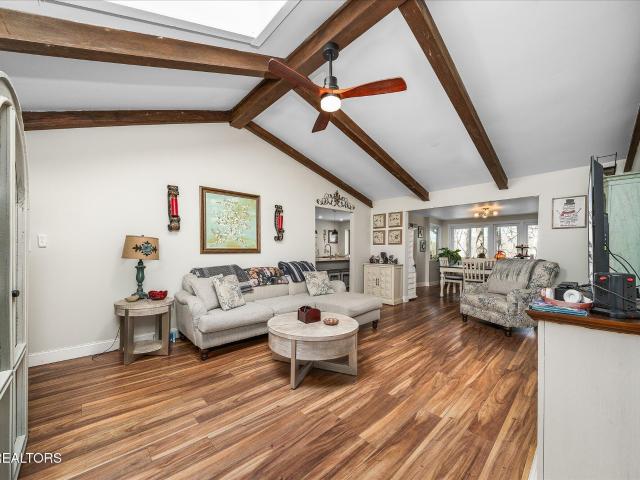 131 Lakeshire Drive