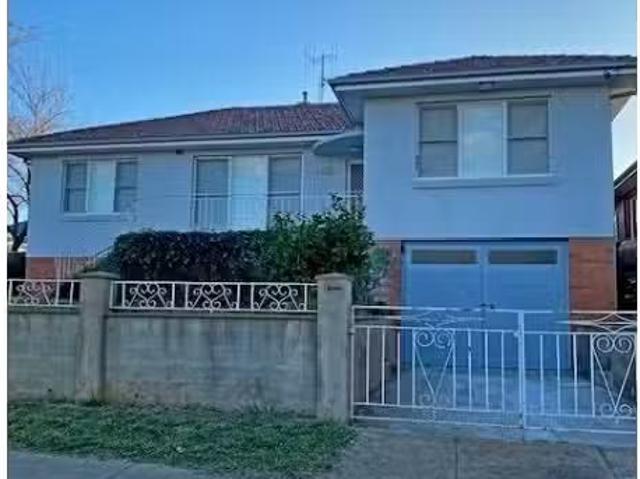1/31 Stornaway Road, Queanbeyan House for rent Listed by The.