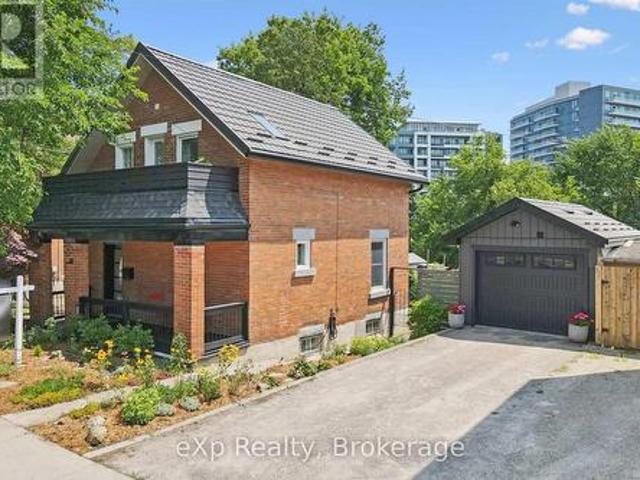 131 Surrey Street E, Guelph Downtown, ON, N1H 3R1 house for sale | Listing ID X13592 | Royal LePage