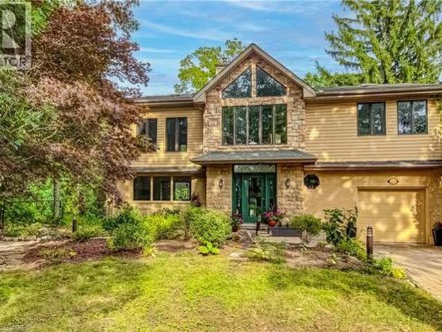 131 Parkview Avenue, Hamilton, ON, L9H 5X8 house for sale | Listing ID 40861 | Royal LePage