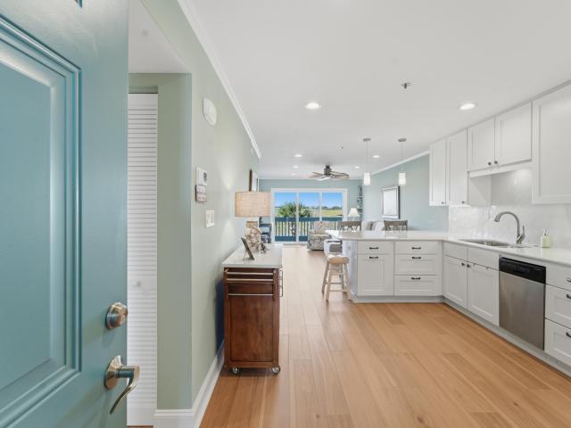 131 W Mariners Cay Drive