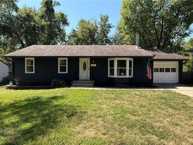 13254 Park Hills Dr, Grandview, MO 64030