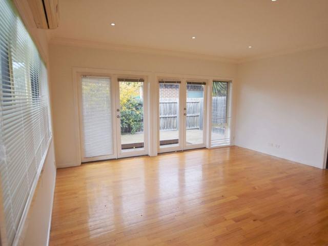 1/325 O'Hea Street, Pascoe Vale South VIC 3044