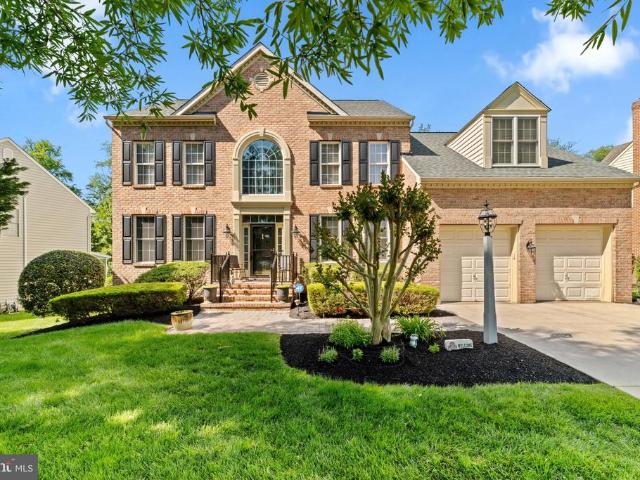 1325 Bluegrass Way