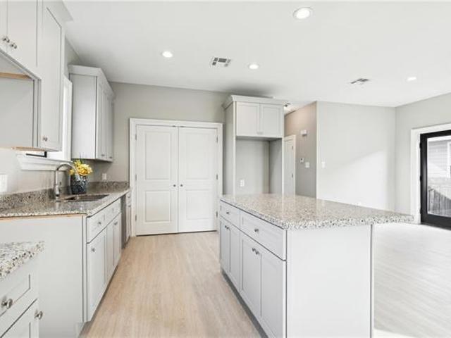 1325 Charbonnet St, New Orleans, LA 70117 | MLS #2555
