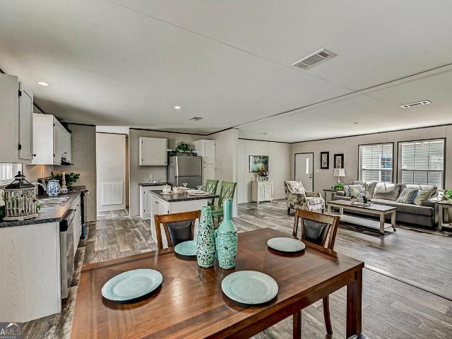 1375 Dogwood Lane