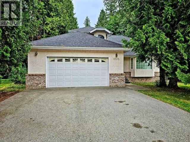 1325 Forest Road, Castlegar, BC, V1N 3Y5 house for sale | Listing ID 10394 | Royal LePage
