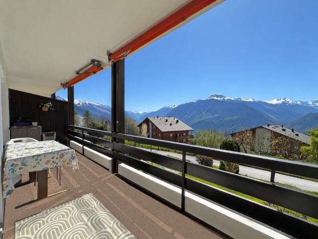 Crans Montana Randogne Spacieux 4.5 pièces avec vue panoramique et parking en sous sol