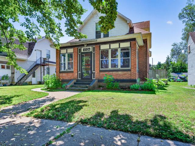 1326 Adams St