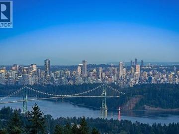 Greater Vancouver - Fireplace, Swimming pool