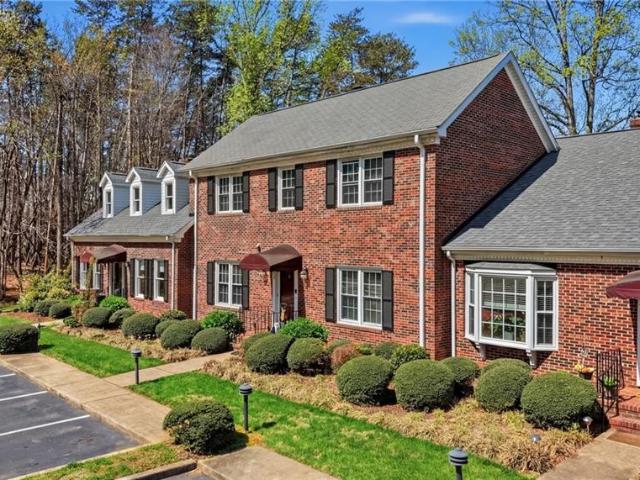 1327 Cotswald Terrace