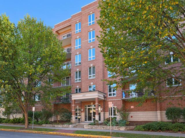 1327 E Washington Street # 305