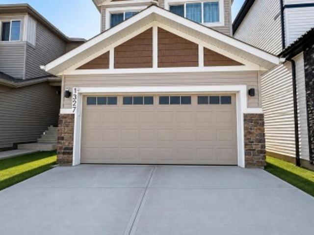 1327 20 Nw, Edmonton, AB, T6T 2R8 house for sale | Listing ID E4499 | Royal LePage
