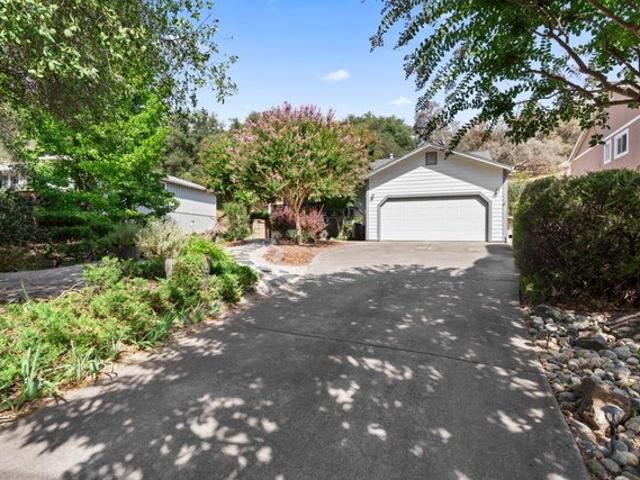 13284 Thistle Loop, Penn Valley, CA 95946