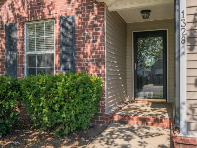 1328 Macduff Dr