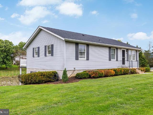1328 Hahns Lane