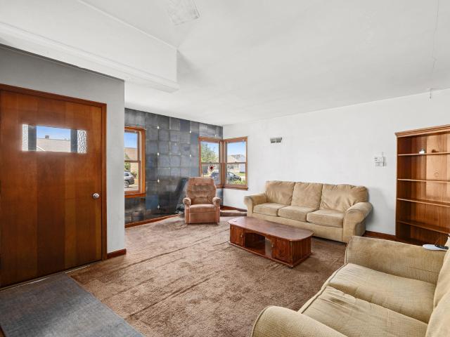 1320 Hyde Ave