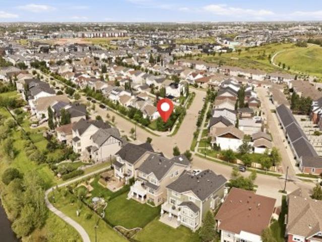 1320 Kapyong Avenue Nw, Edmonton, AB, T5E 0C3 house for sale | Listing ID E4504 | Royal LePage