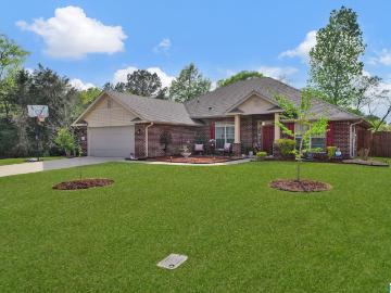 1320 Silver Creek Trace