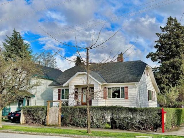 1320 Tenth Avenue, New Westminster, BC, V3M 3H9 house for sale | Listing ID R3110 | Royal LePage