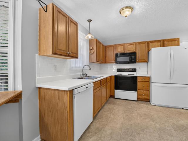1321 E Turret Court