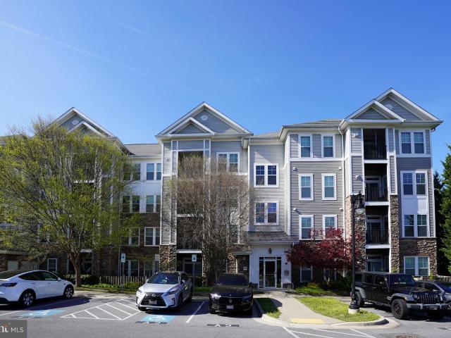 1321 Karen Blvd, Unit 208, Capitol Heights, MD 20743 | MLS #MDPG2200