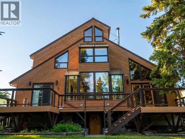 1321 Street, Peace River, AB, T8S 1X1 house for sale | Listing ID A2341 | Royal LePage